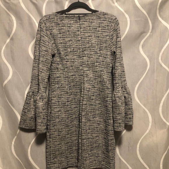 Banana Republic Bell Sleeve Dress - Picture 5 of 8